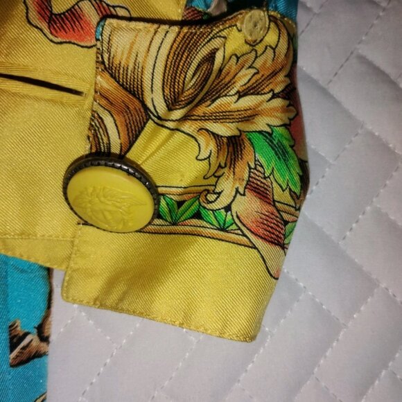 Picture Perfect Vintage Gianni Versace Silk Shirt Size 40. Made In Italy. - Picture 7 of 7